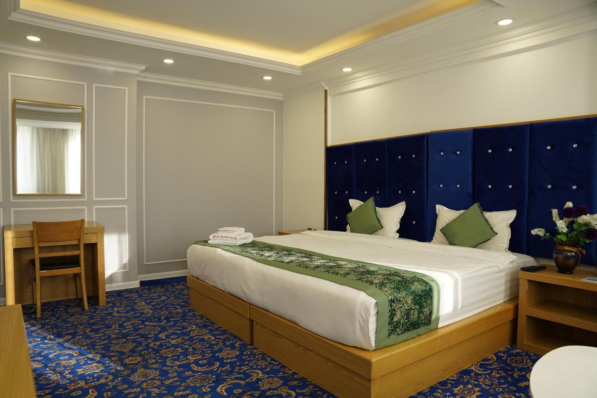 Ub Grand Hotel Уланбатар Екстериор снимка