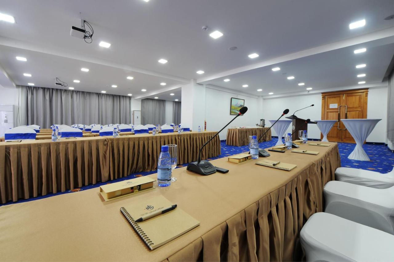Ub Grand Hotel Уланбатар Екстериор снимка
