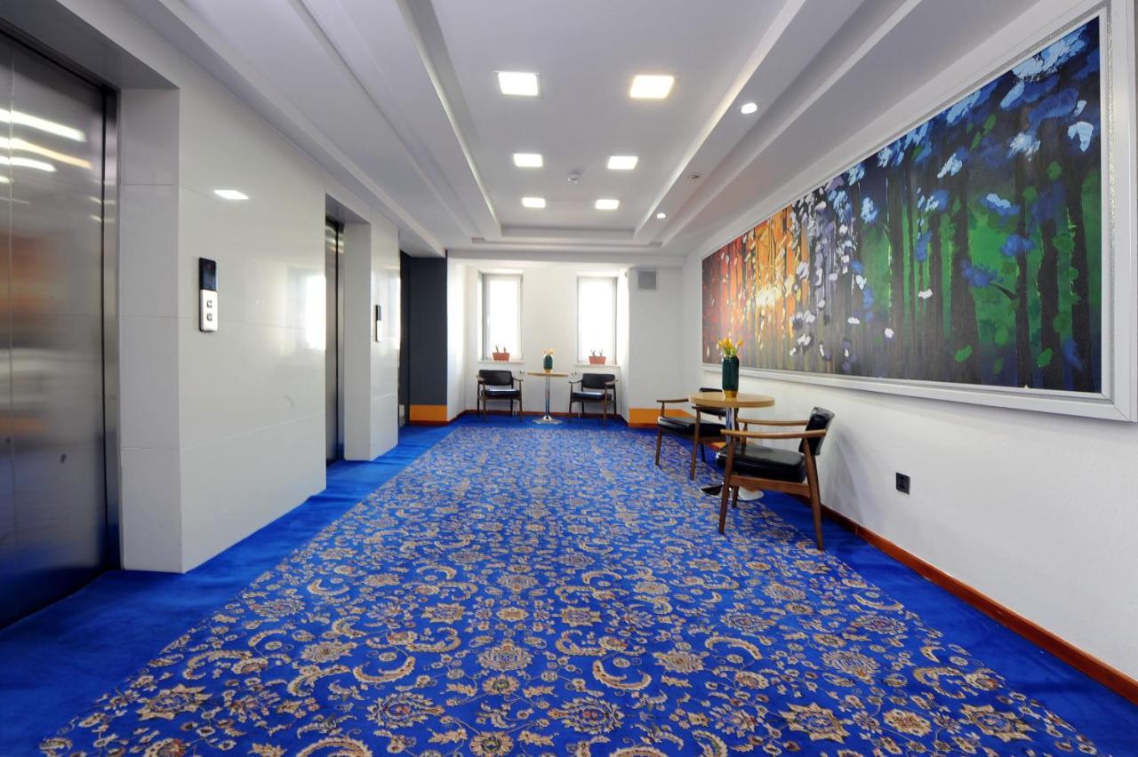Ub Grand Hotel Уланбатар Екстериор снимка